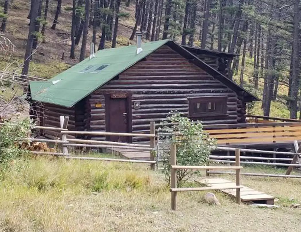 Lost Horse Cabin Cleanup 1