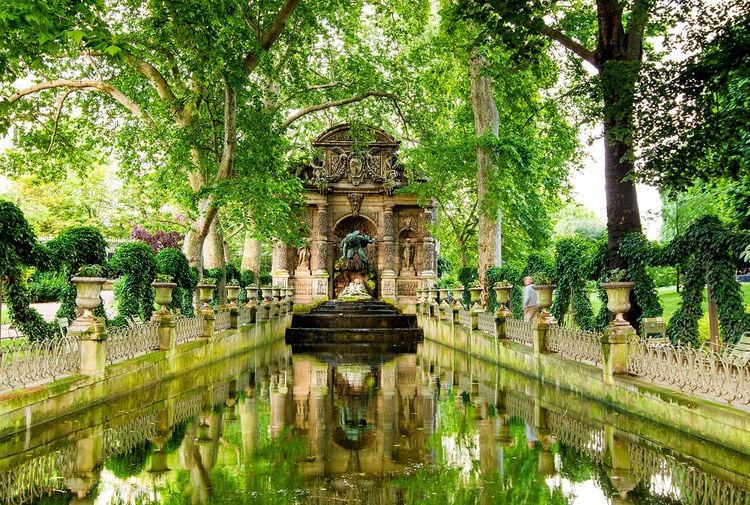 Medici Fountain 1