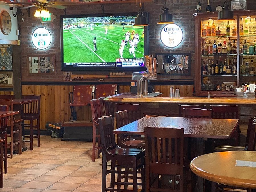 Ausiello's 5th Street Bar and Grill 2