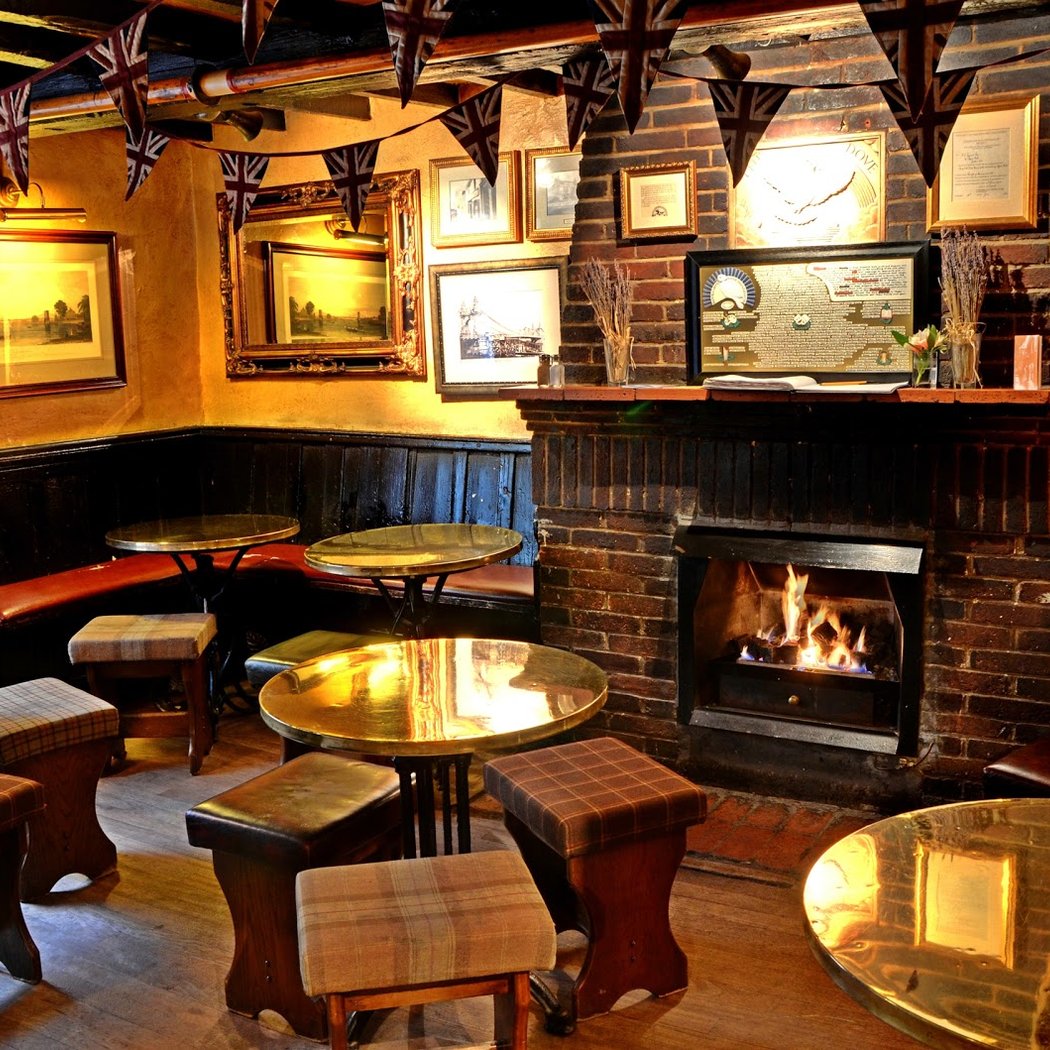 The Dove, Hammersmith 3