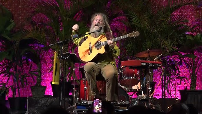 Mike Love 2