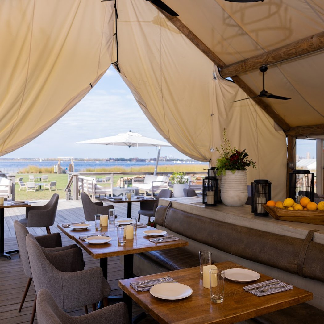 Three Peaks Lodge – Dining At Collective Retreats Governors Island 3