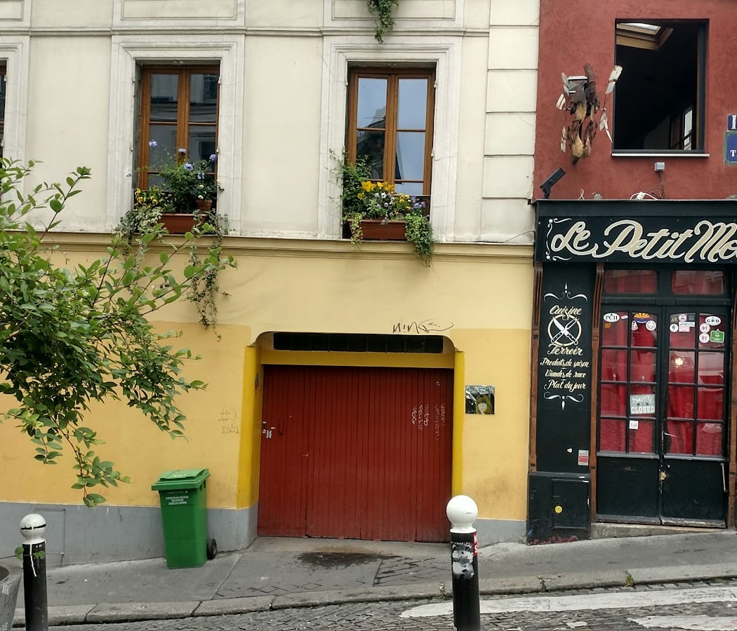 Rue Tholozé 3
