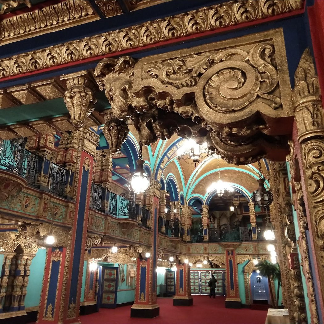 Exclusive Trip Inside the Loew's Valencia: NYC's First "Wonder Theatre" 2