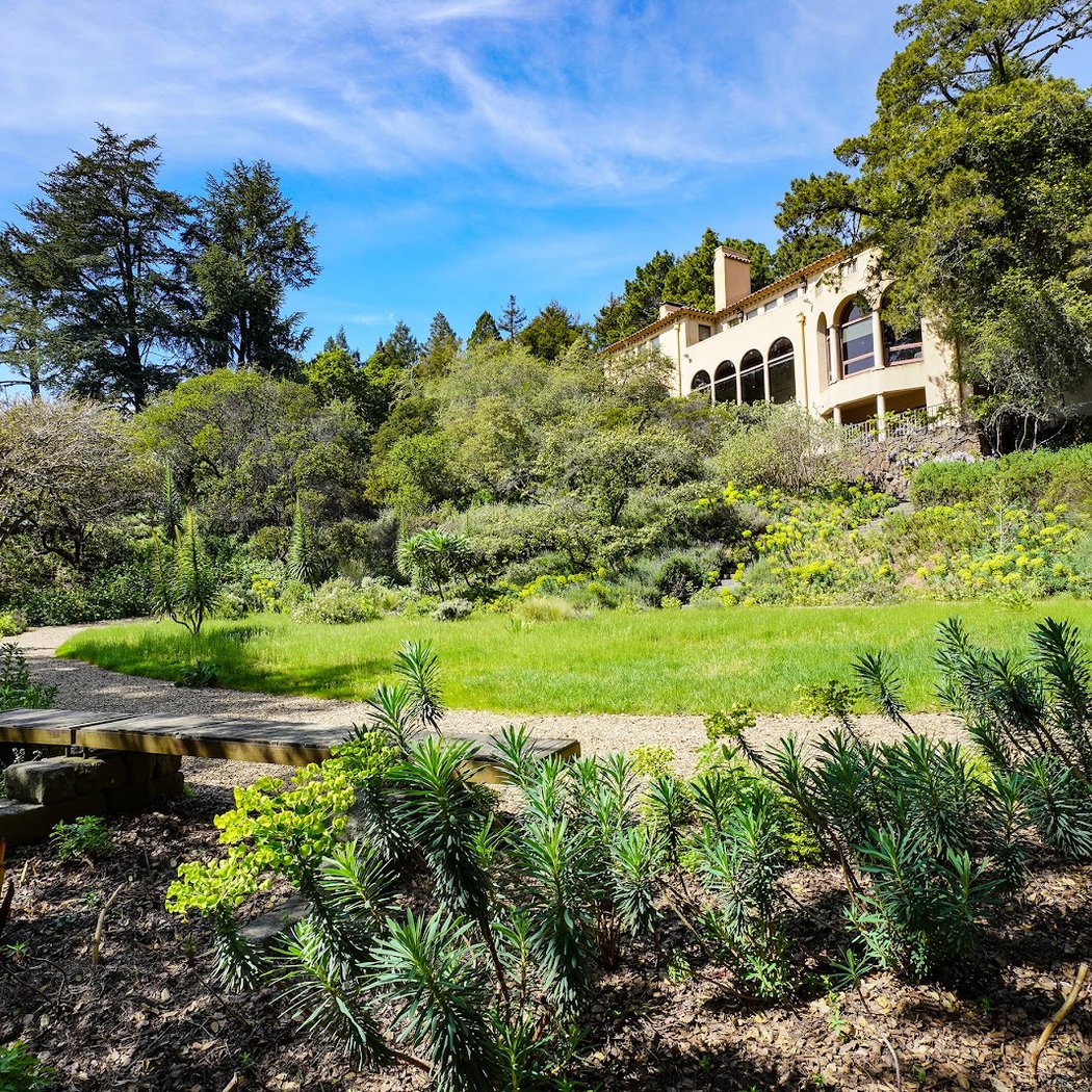 Explore Blake Garden 3