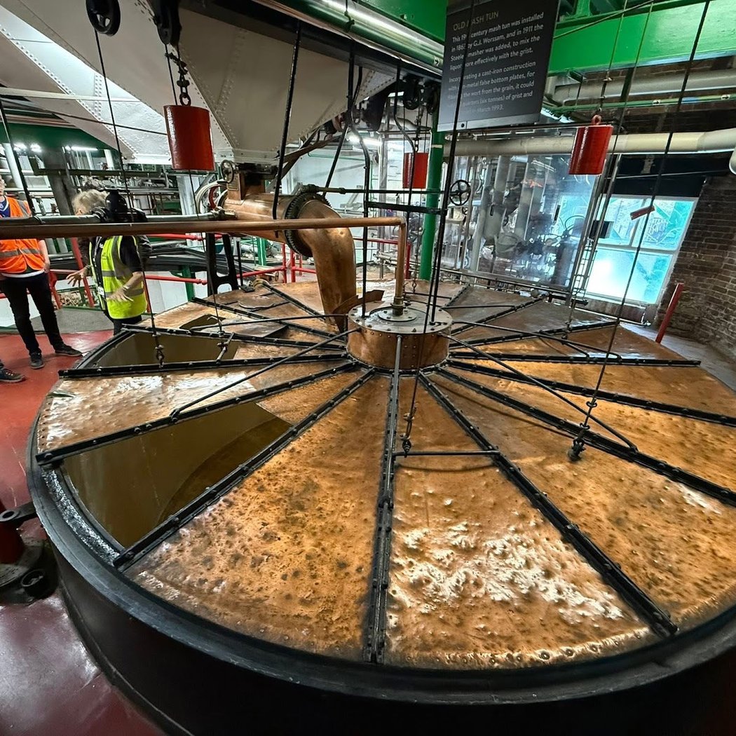 Fuller's Brewery Shop & Tours 1