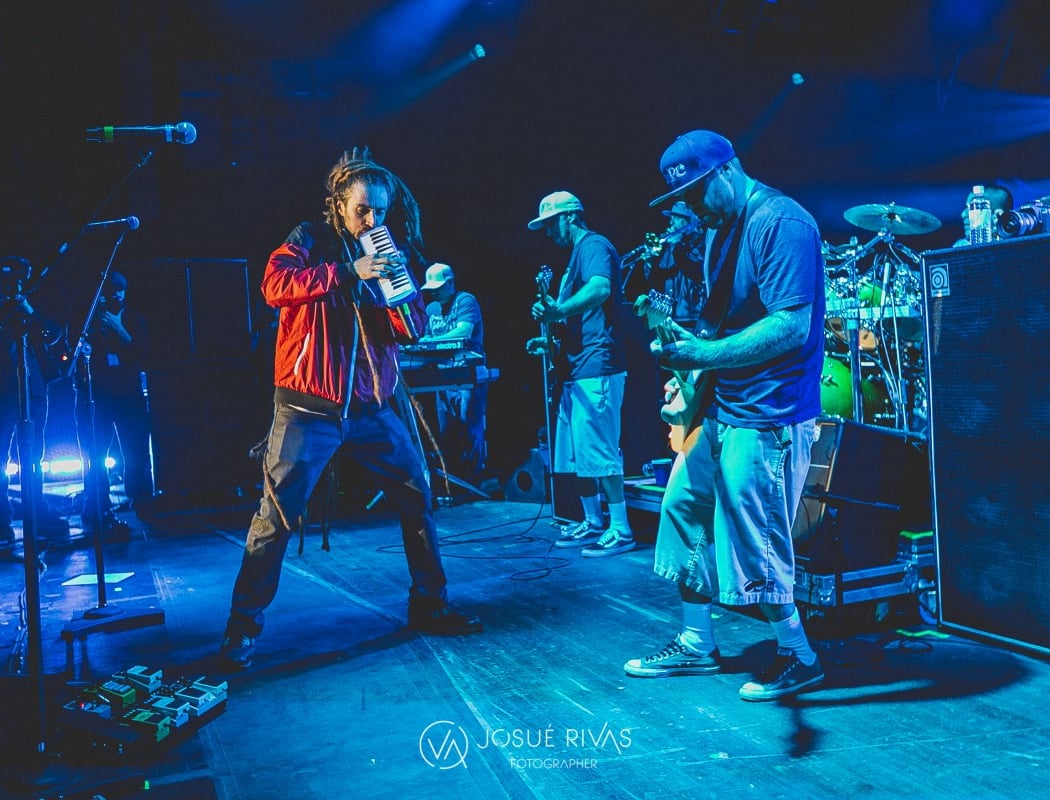 Reggae Sunday: Mic Dangerously & E.N. Young Live at SeaLegs at the Beach 3