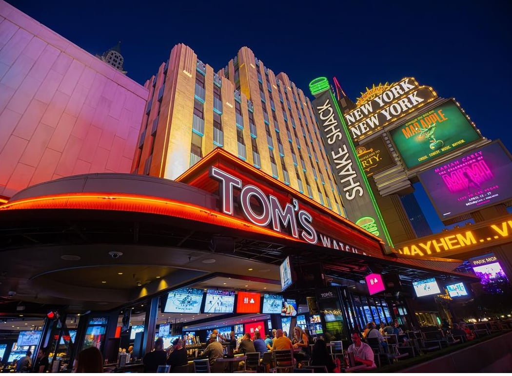 Tom's Watch Bar 1