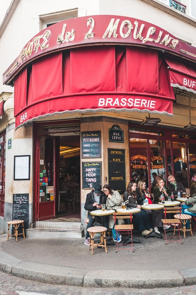 Get Lost in Rue Lepic's Charm 1