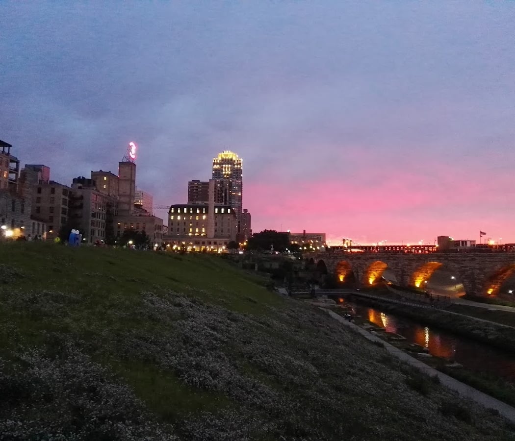 Experience the Twin Cities' Thursday Riverwalk Food Tour 2