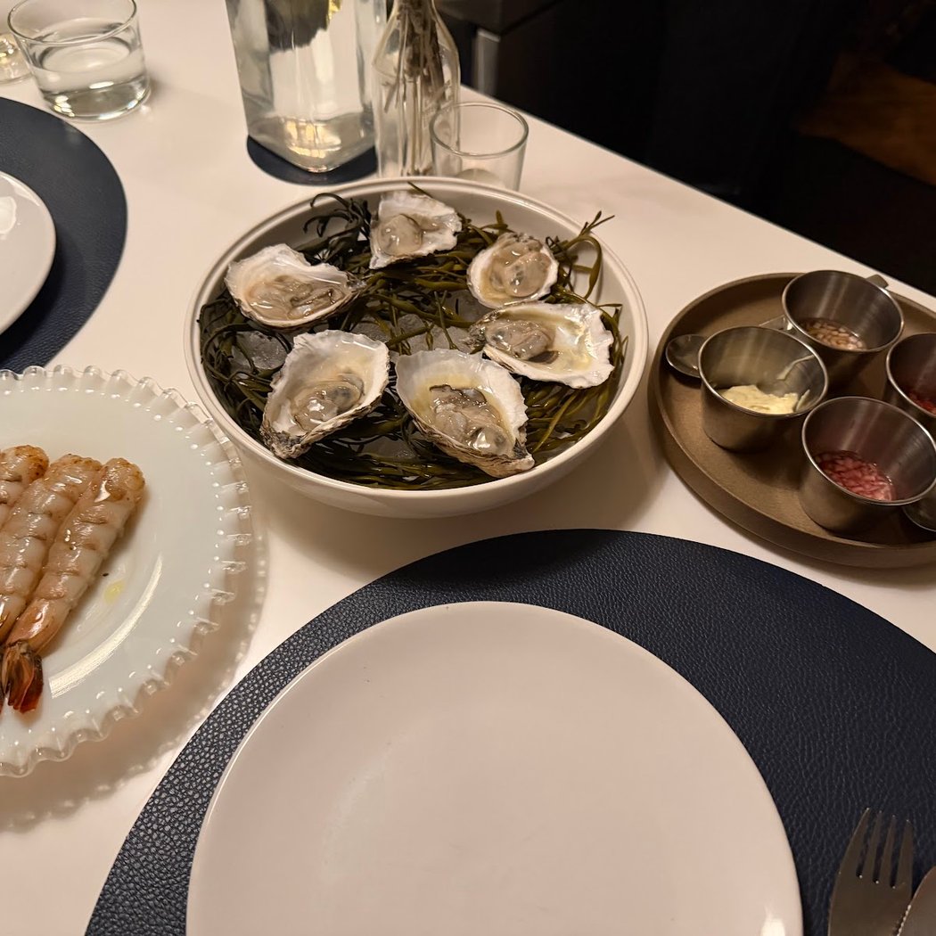 Pearl Street Raw Bar & Restaurant 3