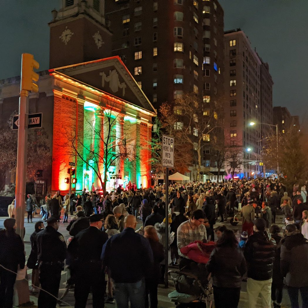 Park Avenue Holiday Tree Lighting 1