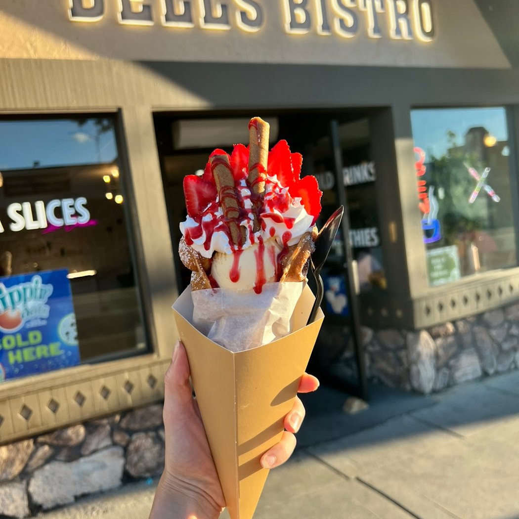 DELLS BISTRO 2
