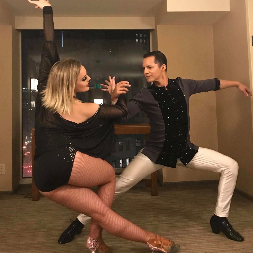 Salsa & Bachata Dance Lessons 3