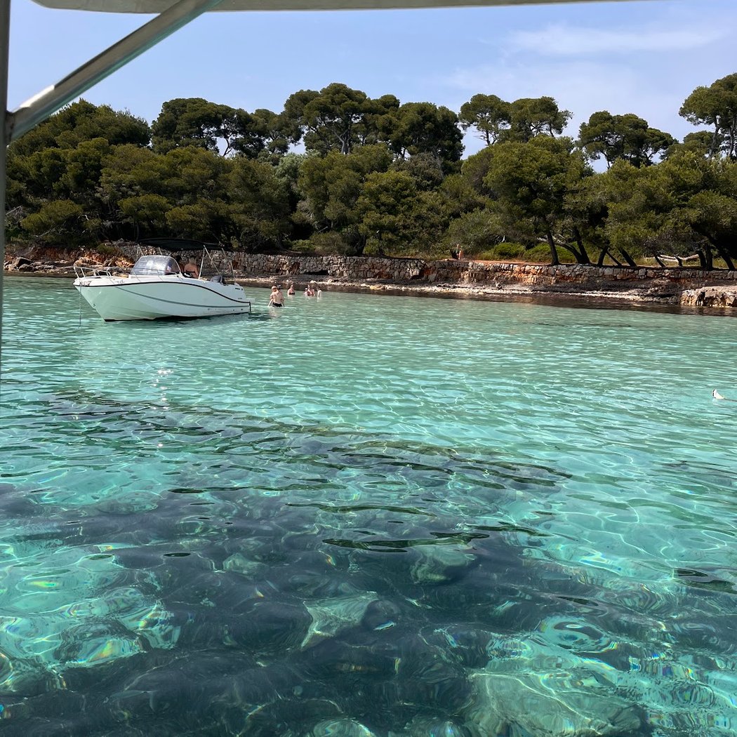 SolarBoat Cannes | Location bateau sans permis | Licence-free boat rental in Cannes 1