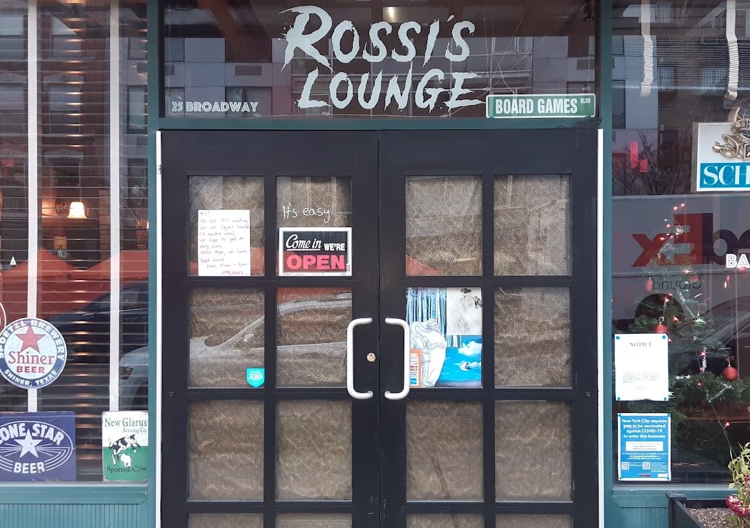 Rossi's Lounge 2