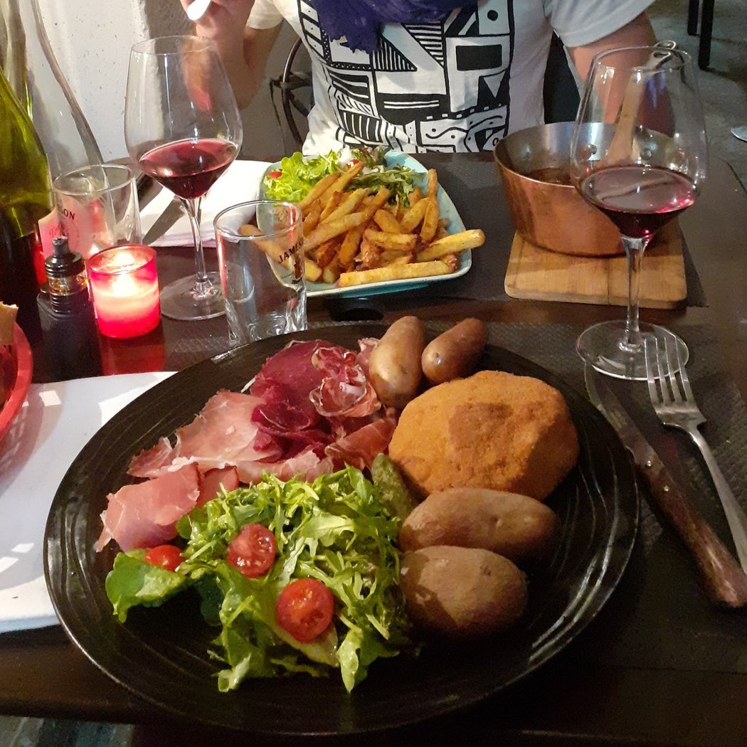 Le Café de la Place 1