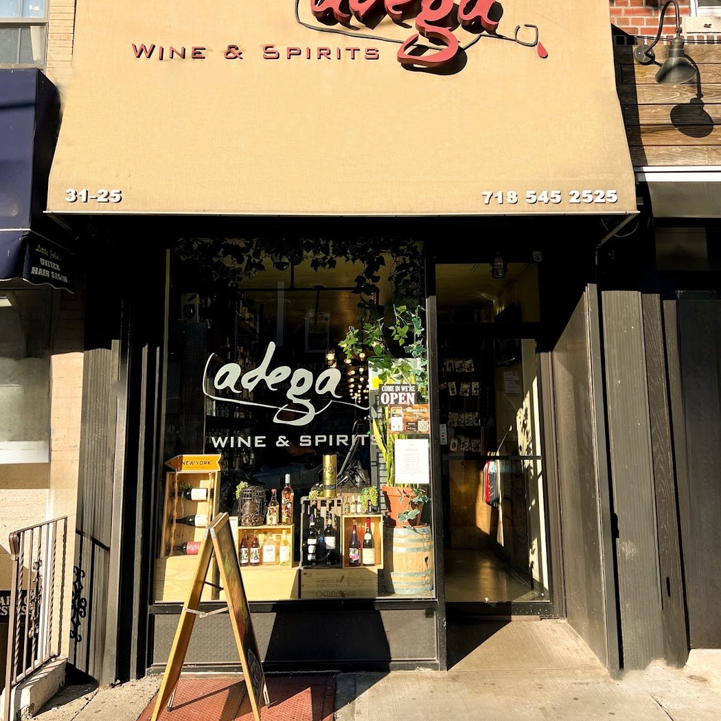 Adega Wine & Spirits 2