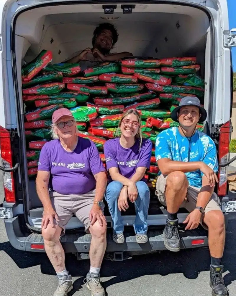 Free Pet Food Pantry 3