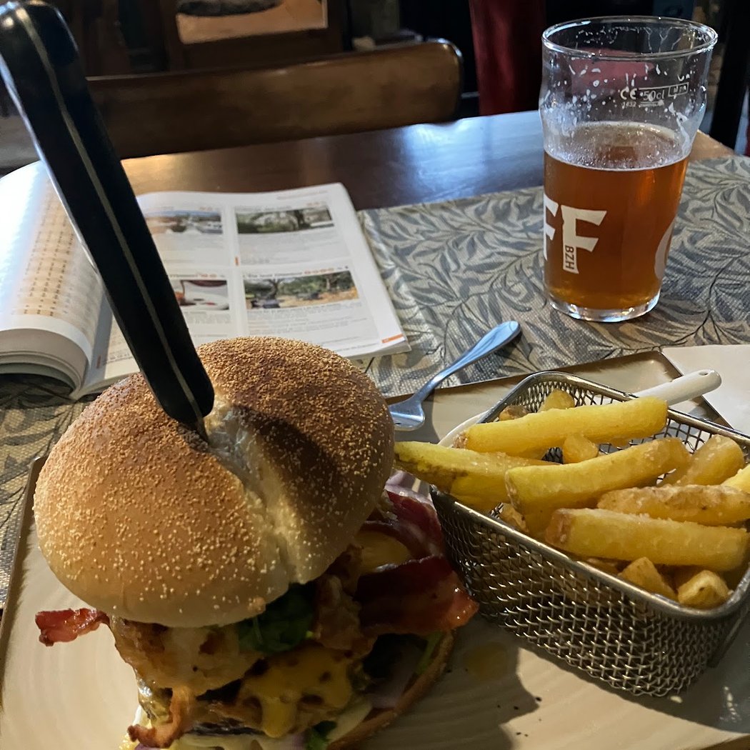Le Black Dog | Bed & Breakfast | Pub | Restaurant 1