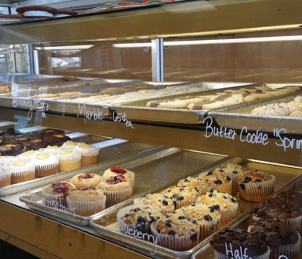 Mike's Pastry Shop 2