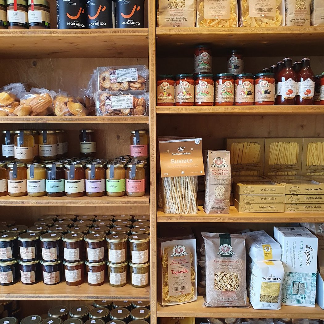 Aupetit Family Fromagerie 3