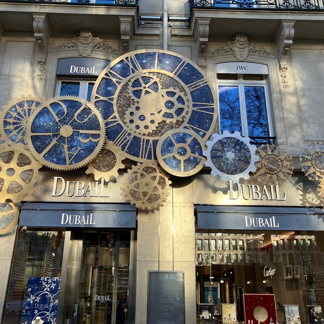 Indulge in Luxury at Faubourg Saint-Honoré 1