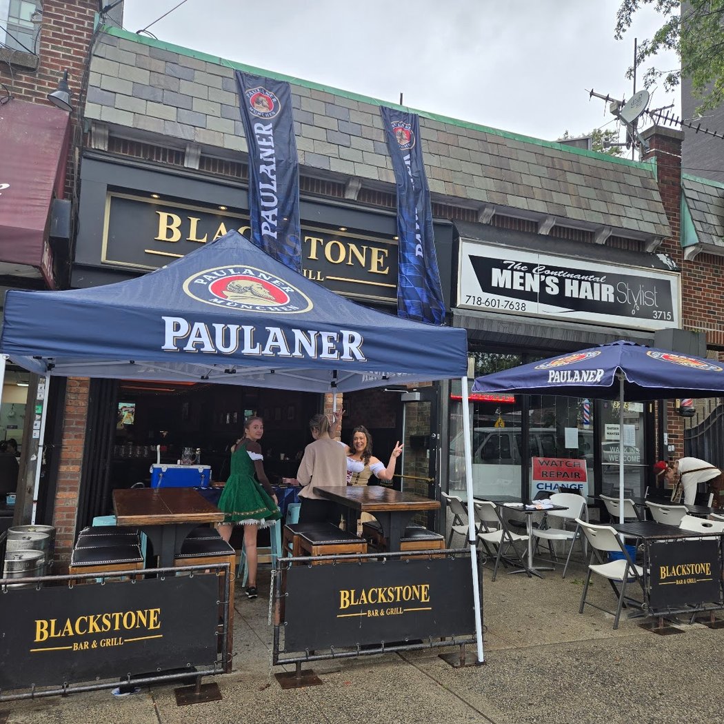 Blackstone Bar & Grill 3