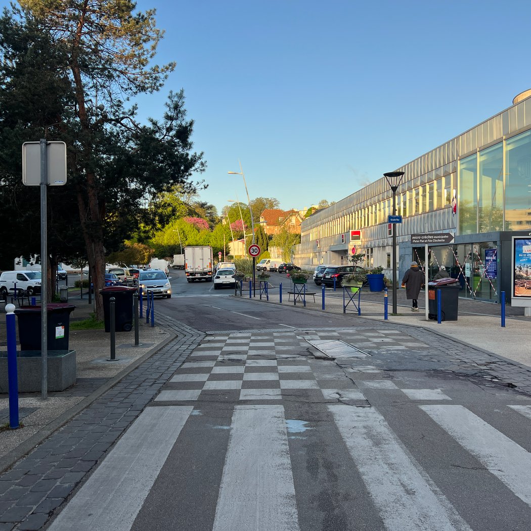 Place Anatole France 2