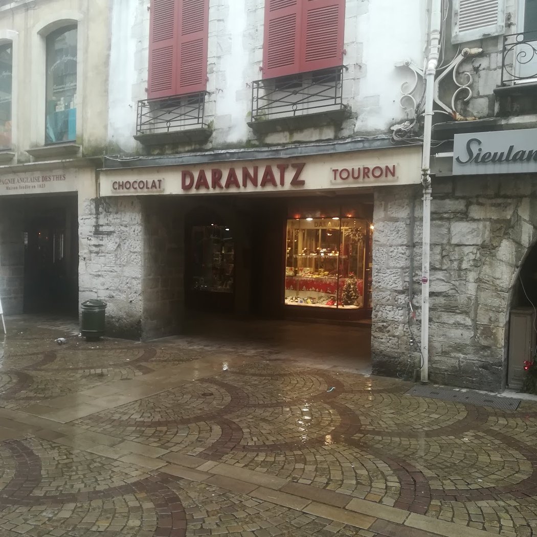 Rue Port Neuf 3