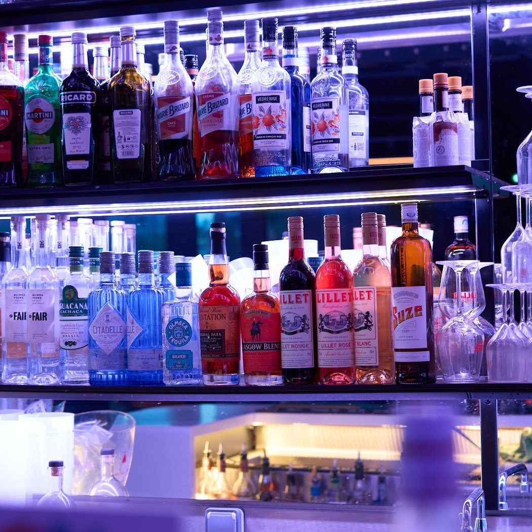 Eddie's Dive Bar 3