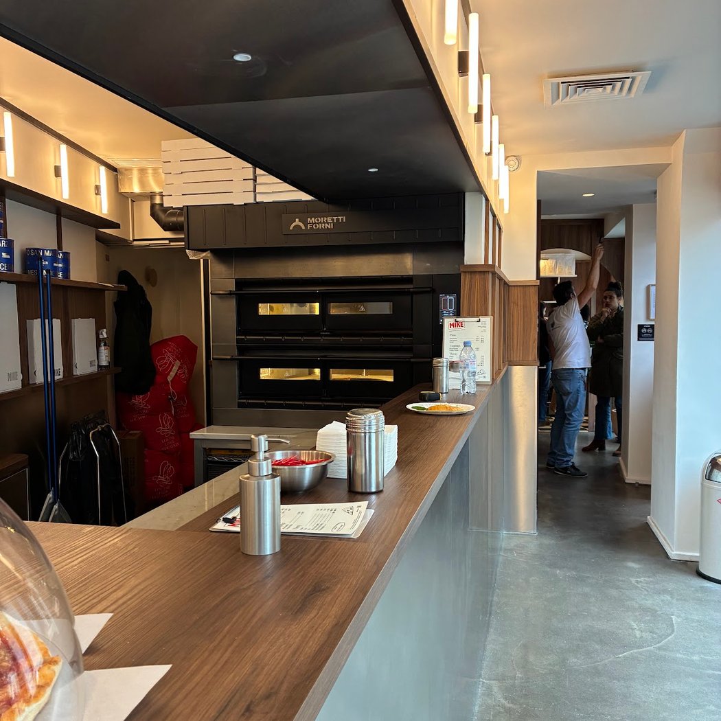 Mike - Pizza Joint 🍕 2