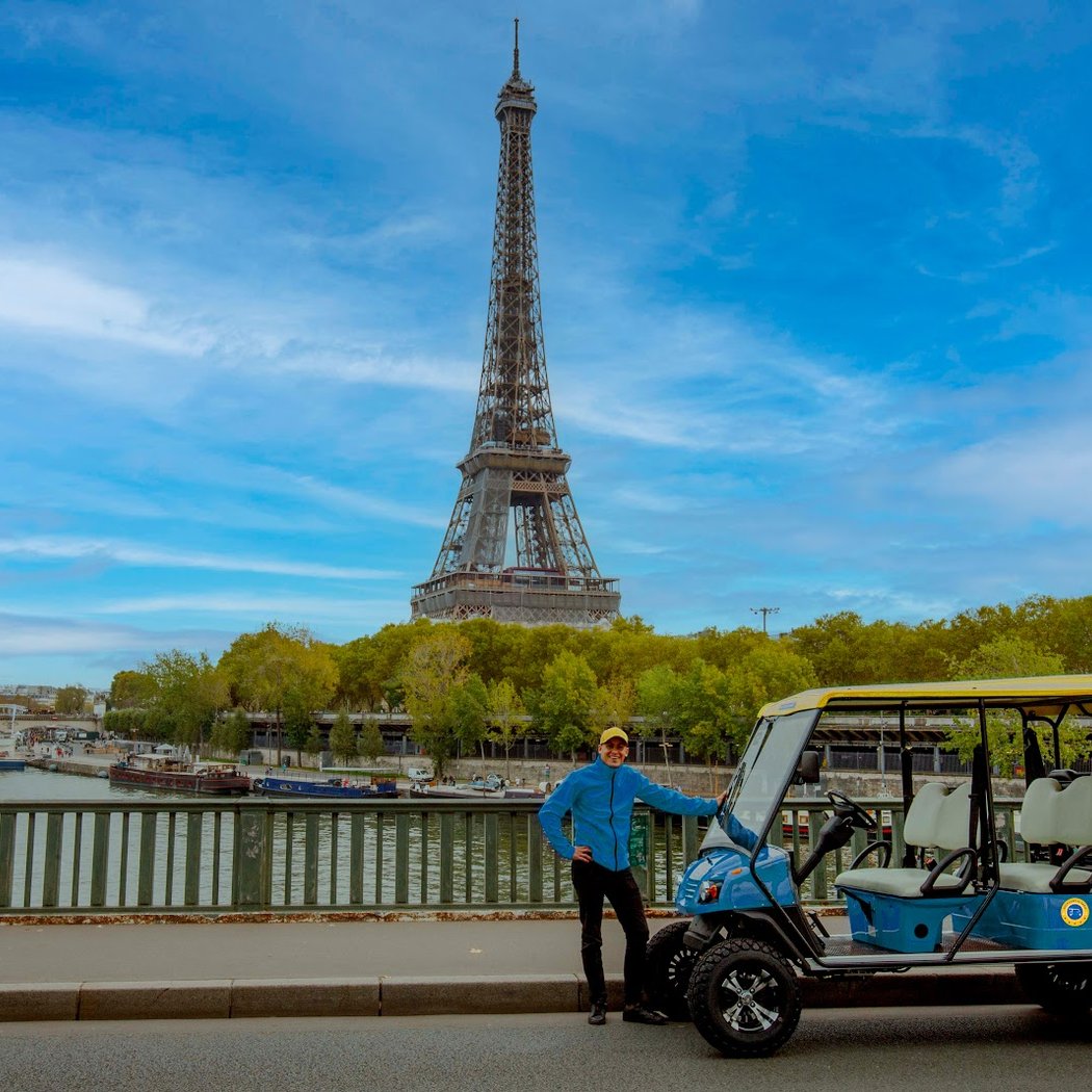 Golf Cart in Paris © 1