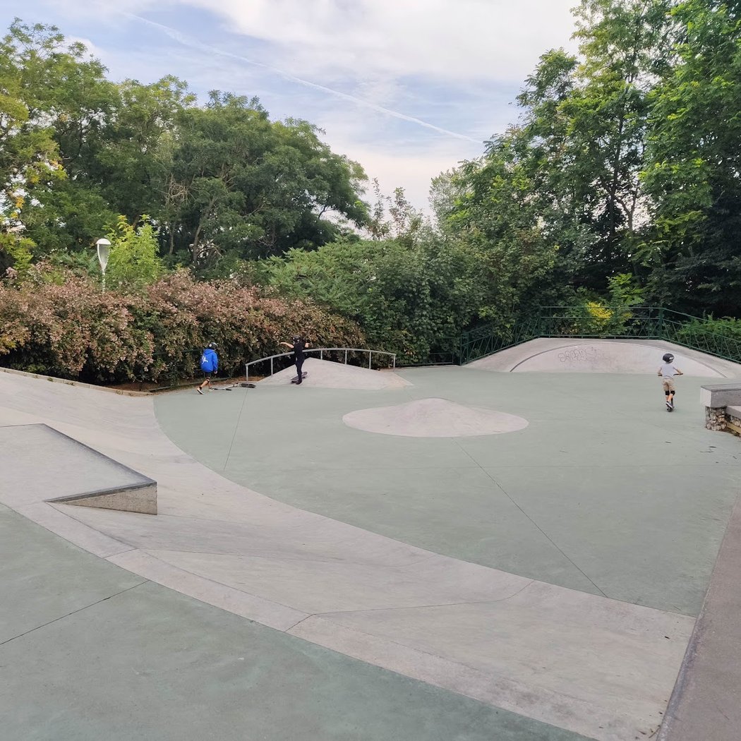 Skatepark of Issy-les-Moulineaux / Rodin Park 1