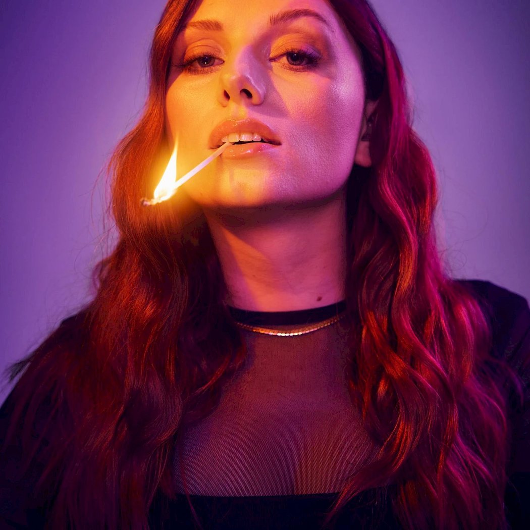 Lara Ermer – Highly flammable 1