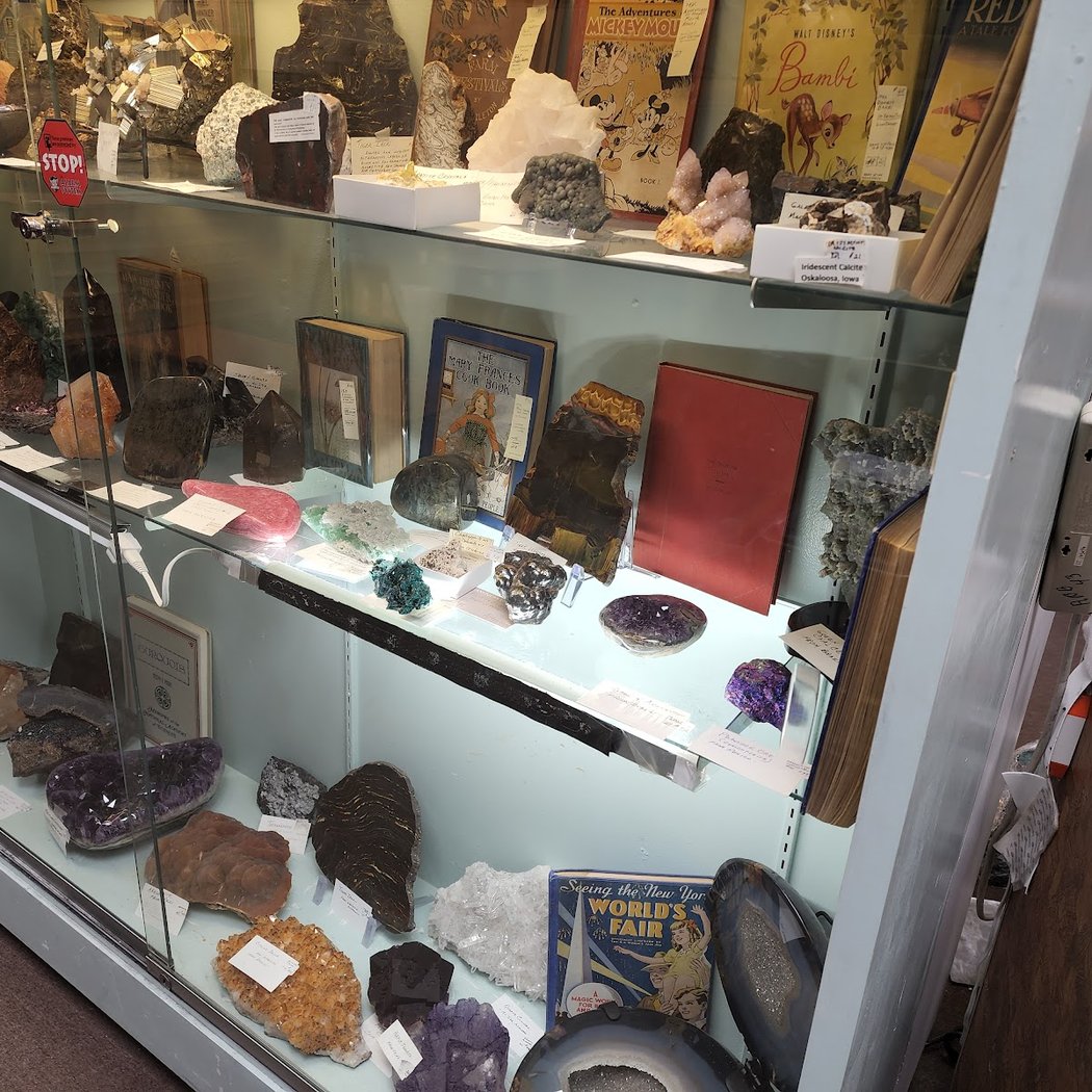 Antiques Unlimited 3