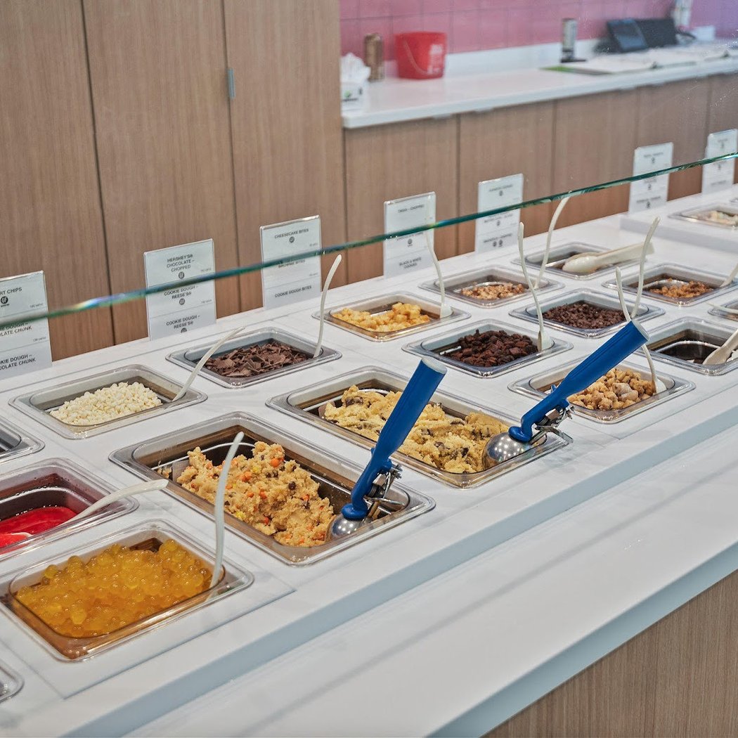 16 Handles 2