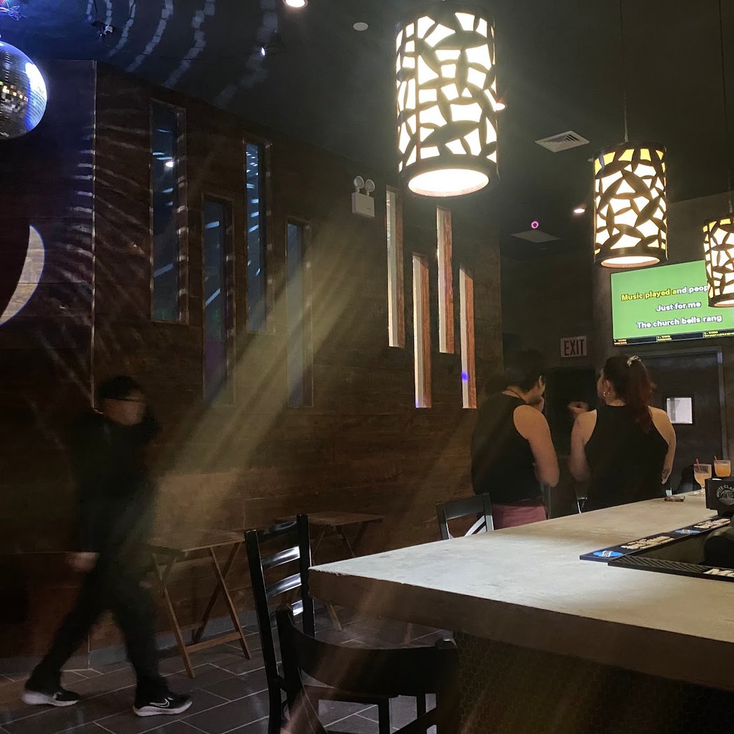 233 Starr Karaoke & Eats 2