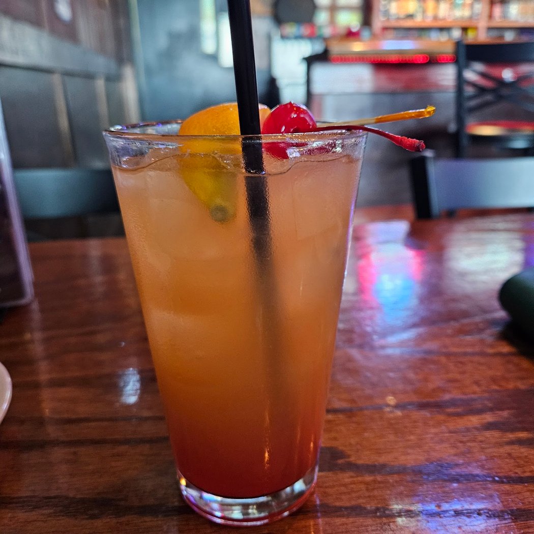 Five Bucks Drinkery 3