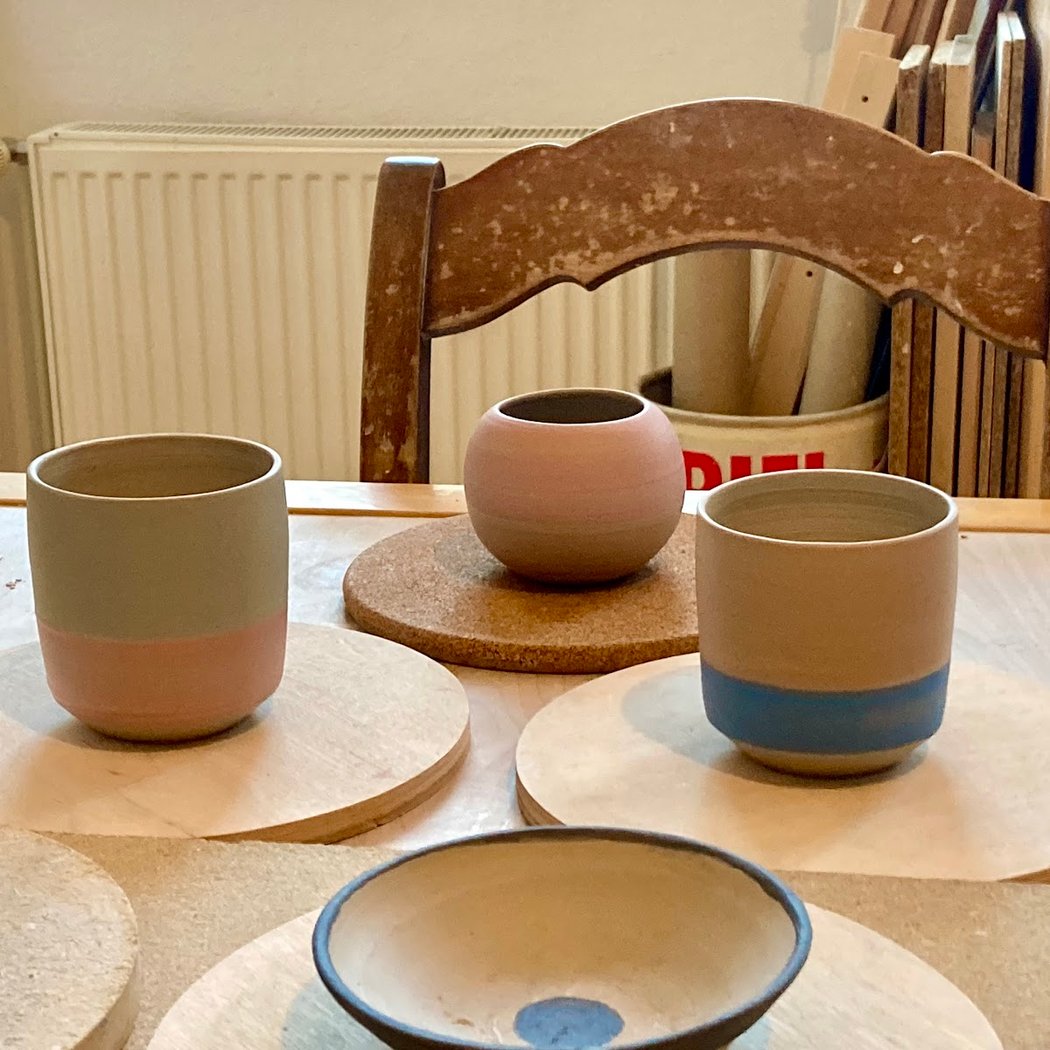 DIY Keramik Workshop: Teller herstellen und mit farbiger Engobe gestalten 3