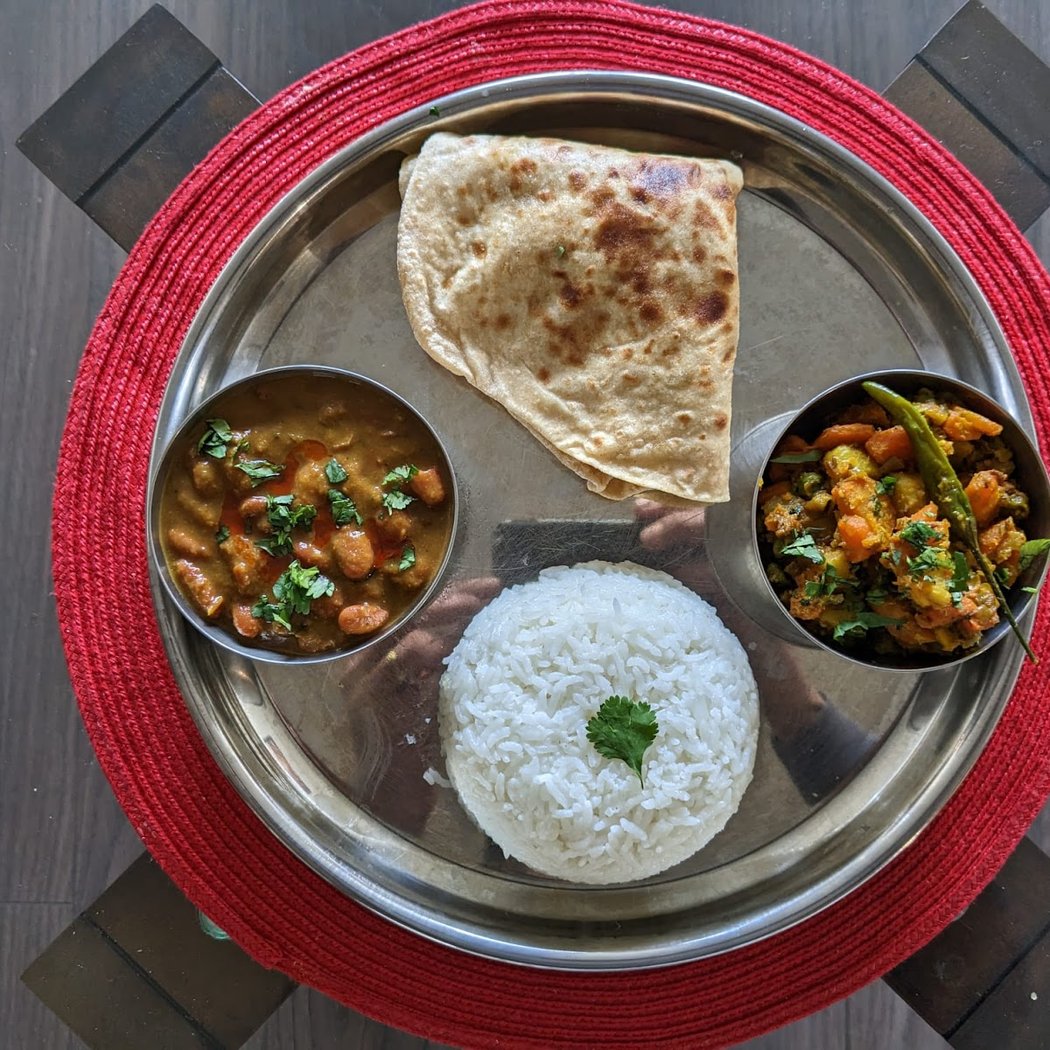 Indian Mom Kitchen (Home Cooked Vegetarian Food) 3