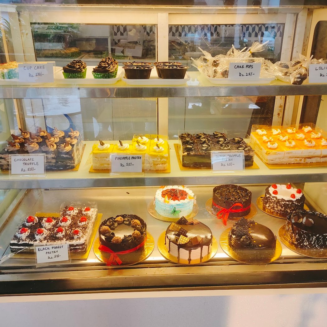 Cake making, baking and Decorating Workshop 2