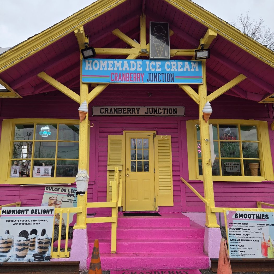 Cranberry Junction Homemade Ice Cream 2