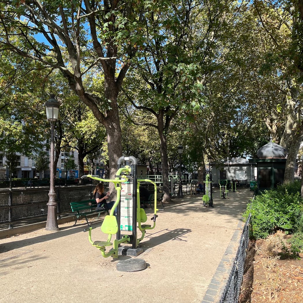 Square Henri-Christiné 1