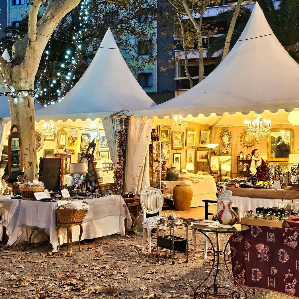 Le Noël des Antiquaires 1