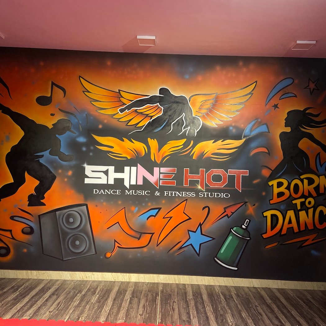 SHINEHOT DANCE MUSIC AND FITNESS STUDIO 3
