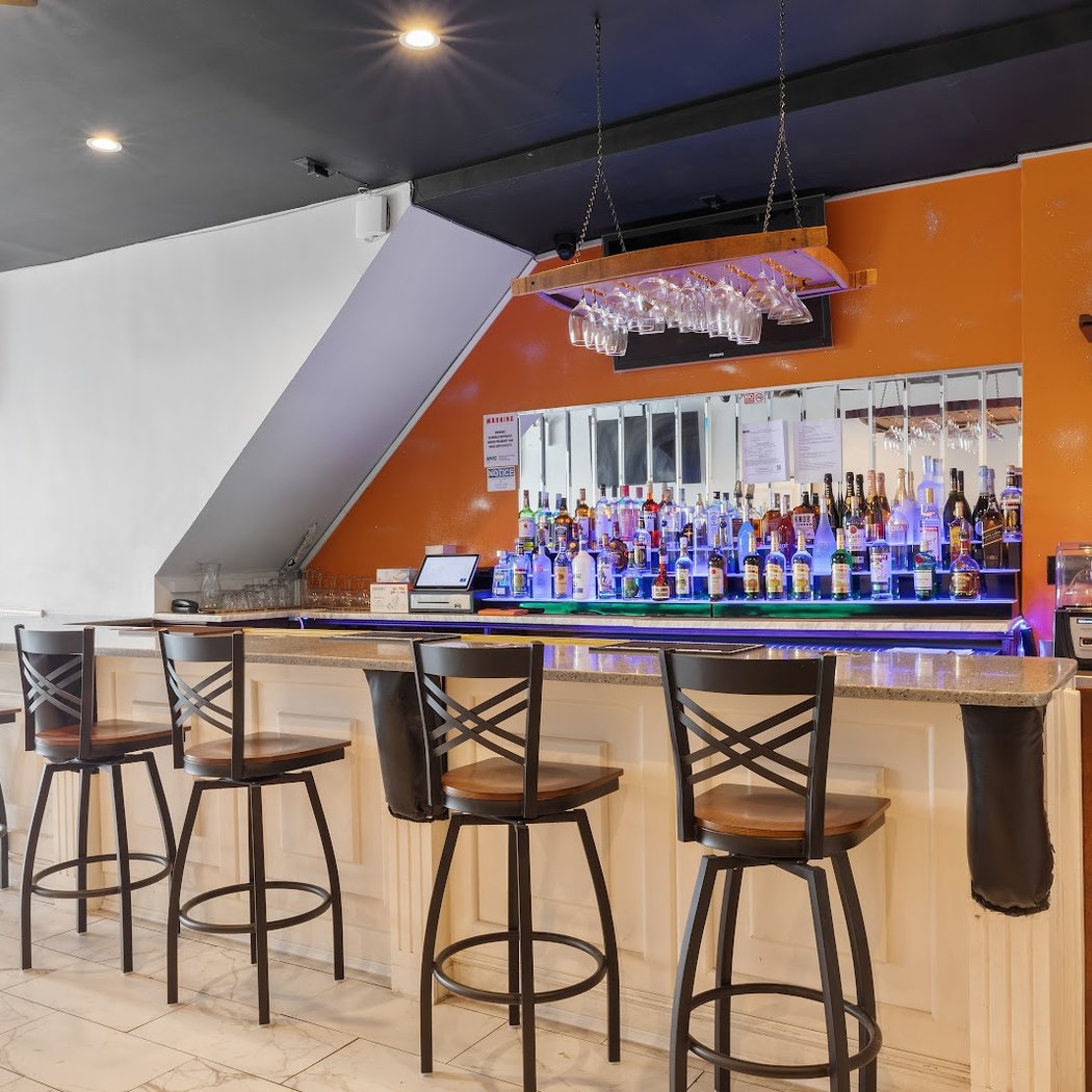 Sylk Cove Cocktail Lounge 4