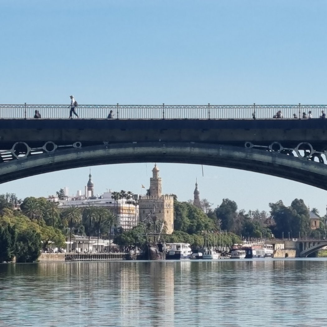 BERGANTE SEVILLA: Cruceros privados por el Guadalquivir, barco catamarán open 3