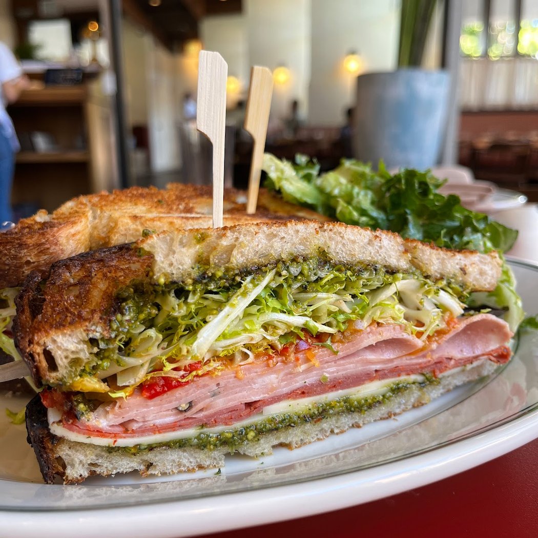 Townes Restaurant & Bar 3