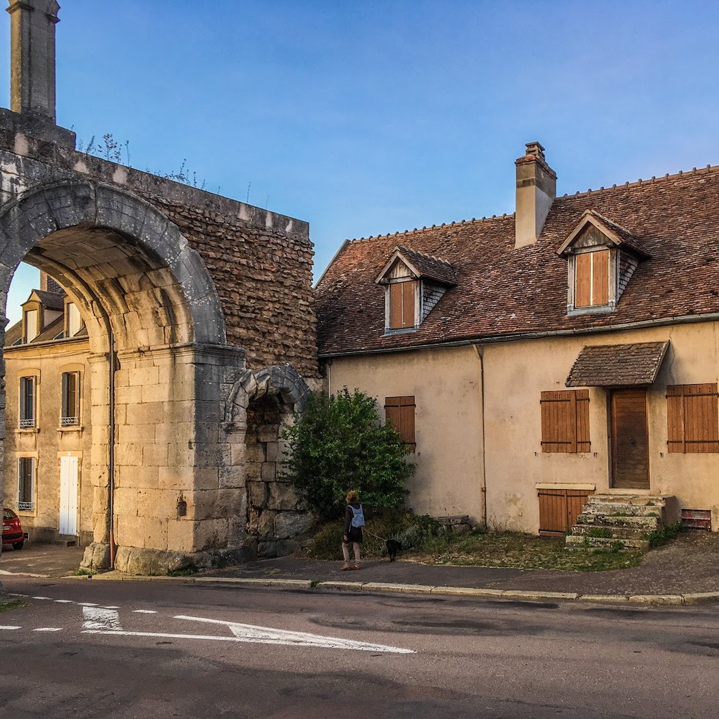 Porte d'Arroux 2